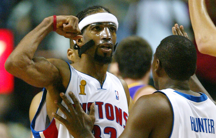 英超本赛季创造机会+成功过人双料20+仅6人 多库萨卡在列（英超本季造机与成功过人均20+者仅6人，多库、萨卡上榜）