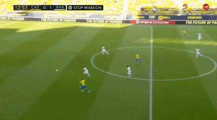 众名宿挺梅努：自家天才不受待见，要在别队曼联又会天价求购（多位名宿力挺梅努：曼联自家天才遭冷落，若在他队红魔必砸天价求购）