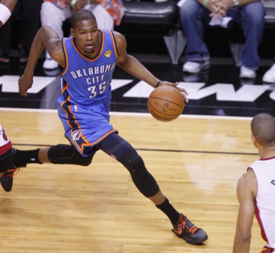 广东94-80广州迎4好消息！奎因萨姆纳好使，两新星提拔稳进轮换！（广东94-80力克广州收获四喜：奎因萨姆纳发挥高效，两新星晋升稳入轮换）