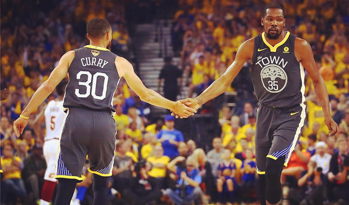 魔术vs尼克斯前瞻：贝恩大战布伦森，谁能带队杀进决赛？（魔术vs尼克斯抢先看：布伦森PK贝恩，谁将率队闯进决赛？）