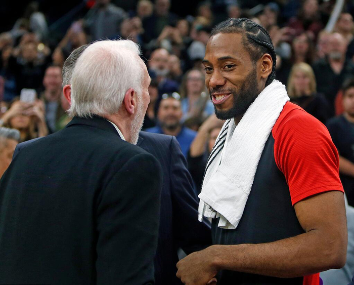 米兰客战拉齐奥：莱奥领衔，亚沙里、里奇、拉比奥出战（米兰做客拉齐奥：莱奥挂帅，亚沙里、里奇、拉比奥悉数登场）