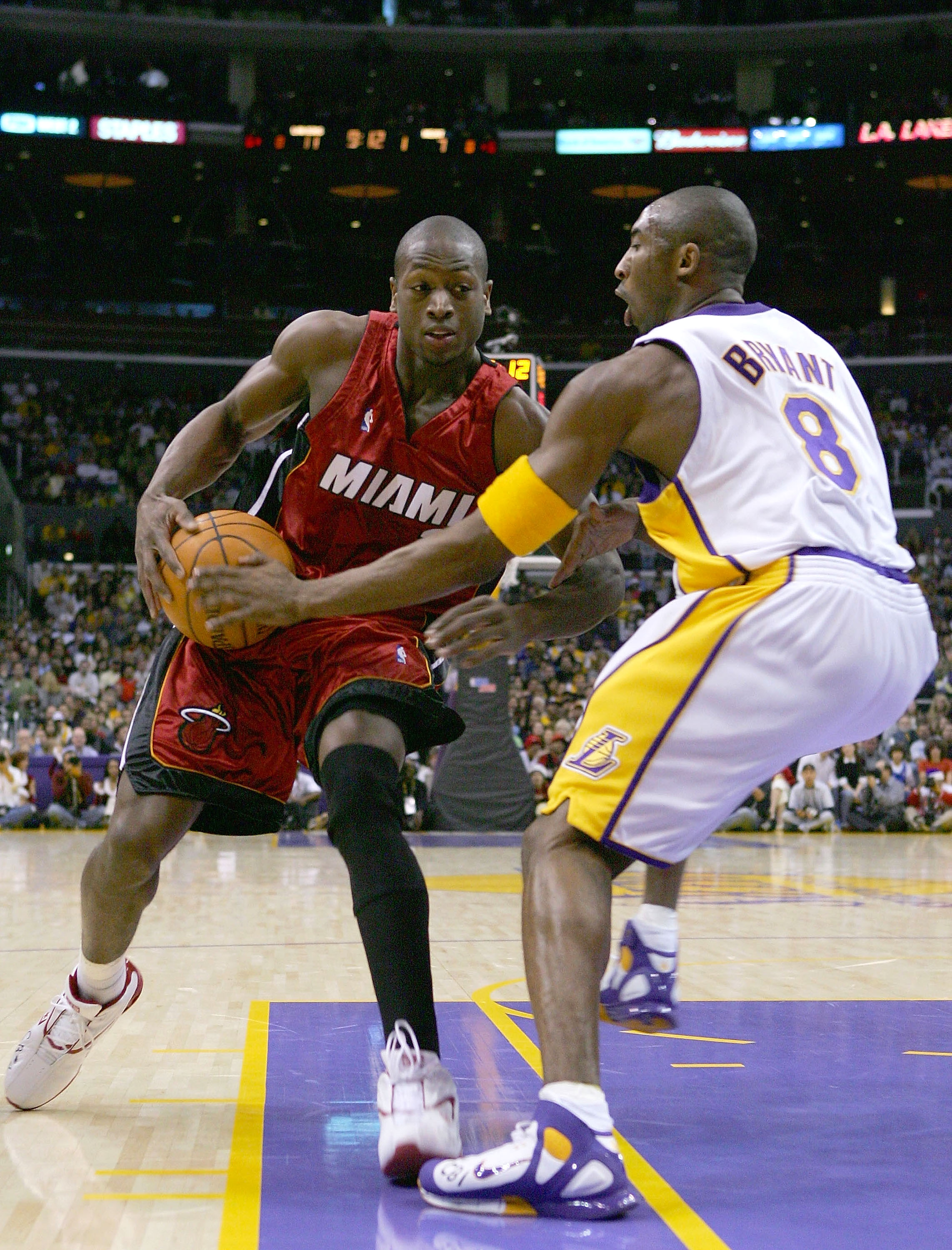 皇马的更多问题：姆巴佩手指骨折，哈维·阿隆索压力山大（皇马再添烦忧：姆巴佩手指骨折，哈维·阿隆索压力倍增）