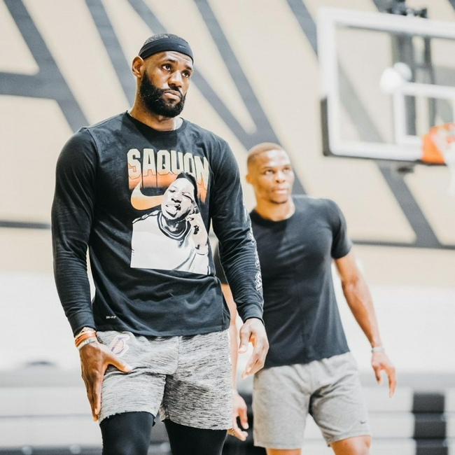 全运女排：朱婷率河南遭首败0-3被横扫江苏队5连胜一局未失厉害（全运女排：朱婷领衔河南0-3吞首败，江苏豪取5连胜仍未丢一局）