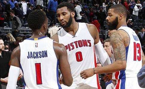 足球中超新赛季赛程发布，王牌对决连环上演（中超新赛季赛程官宣，强强对话接连上演）