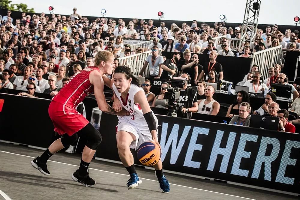 杰拉德：随时等待利物浦的召唤，但不希望俱乐部解雇斯洛特（杰拉德：愿随时为利物浦效力，但不愿见斯洛特下课）