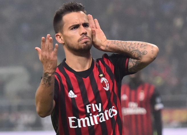 杨瀚森带女友赴美引发争议，好友崔永熙称其应专注篮球，网友支持其在球场表现。（杨瀚森携女友赴美引热议：崔永熙建议专注篮球，网友力挺其场上表现）