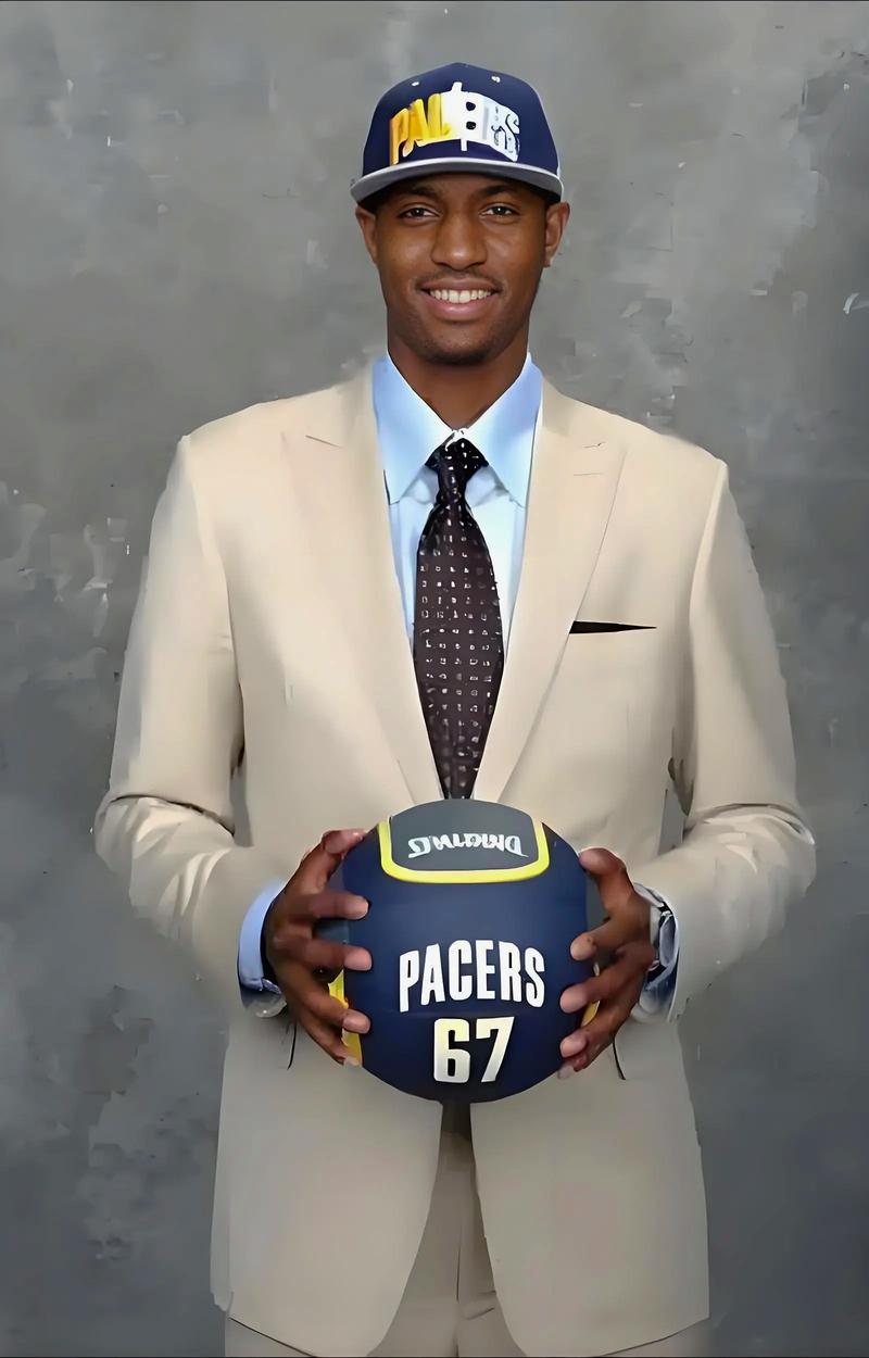 北京战江苏潜力赛首发：方硕+雷蒙+范子铭+翟晓川+张才仁（北京迎战江苏潜力赛首发阵容：方硕、雷蒙、范子铭、翟晓川、张才仁）