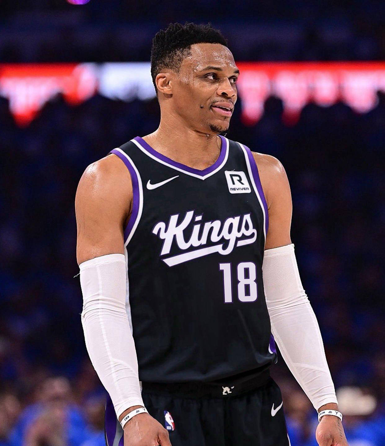 连续两赛季带不同球队欧战做客安菲尔德，阿隆索成历史第三人（阿隆索连续两季率不同球队在欧战客战安菲尔德，成历史第三人）